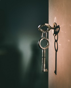 DSI Locks & Keys... Cerrajero Experto en Soluciones de Seguridad